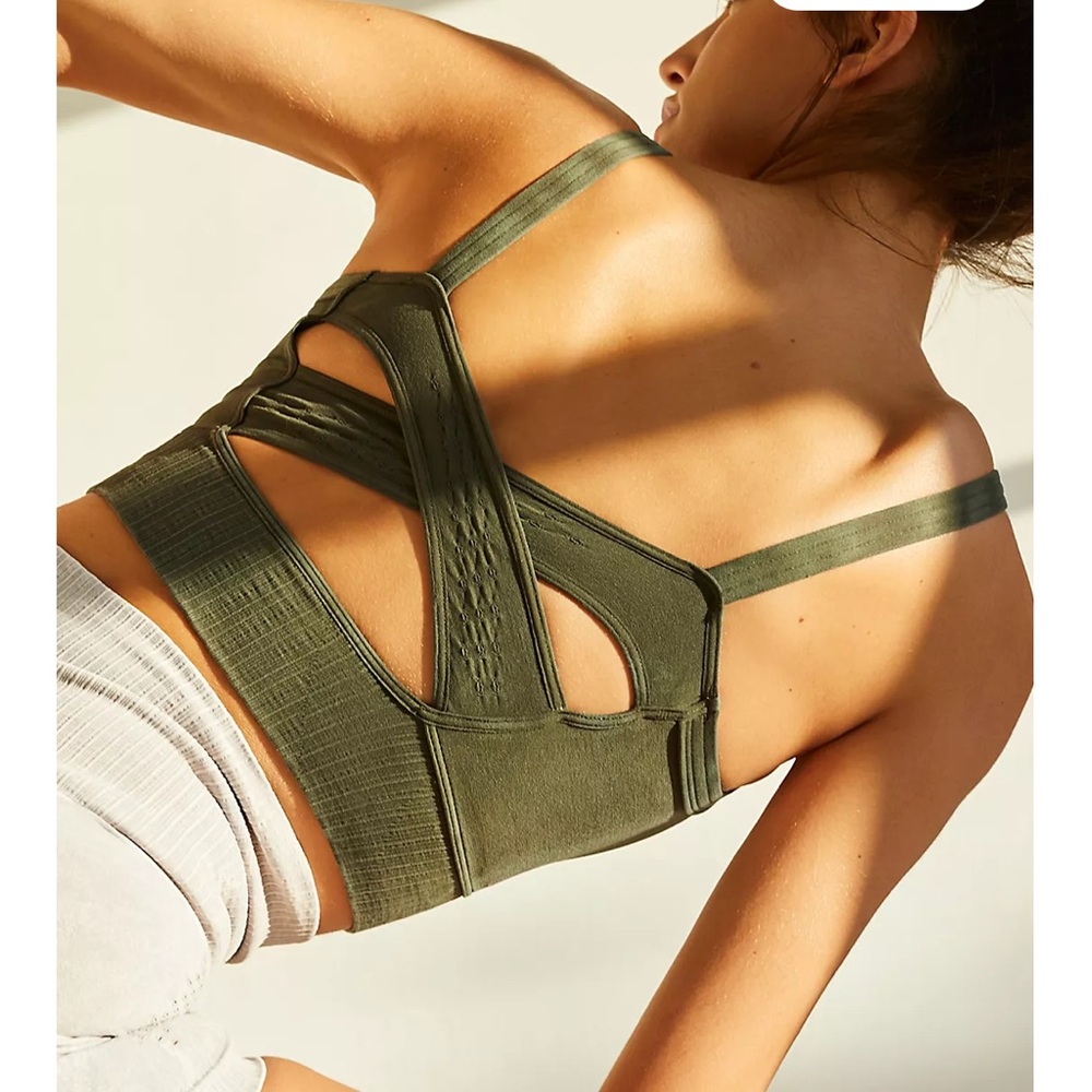 NWOT FREE PEOPLE good karma scoop neck bra size XS/S